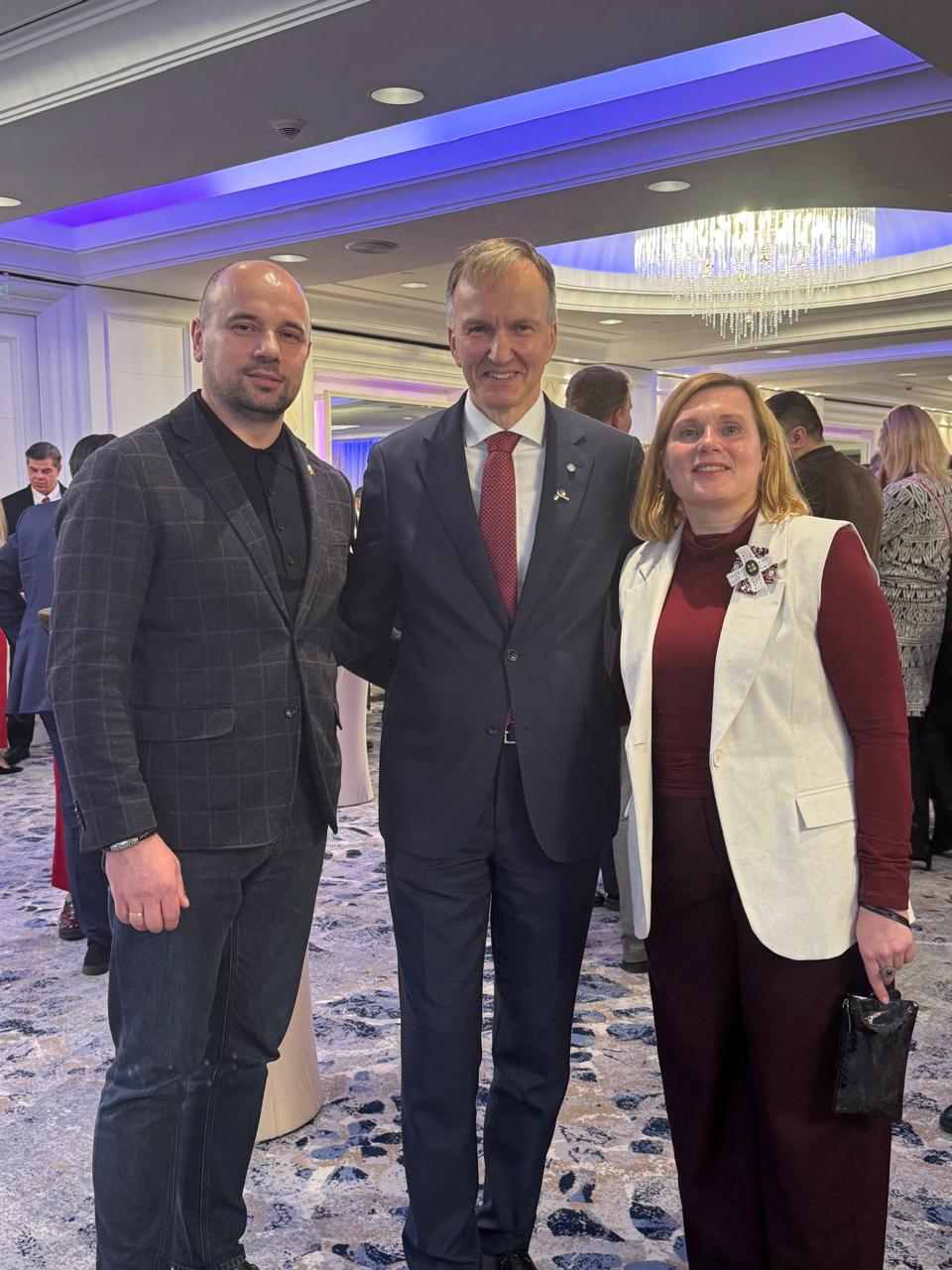 🇱🇻 ДП «УДВП ІЗОТОП» взяло участь у дипломатичному прийомі з нагоди 107-ї річниці Проголошення Латвійської Республіки